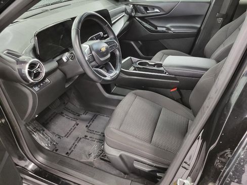 Used 2025 Chevrolet Equinox LT image 10