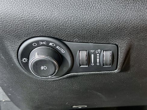 Used 2022 Jeep Compass Latitude AWD/4WD image 11
