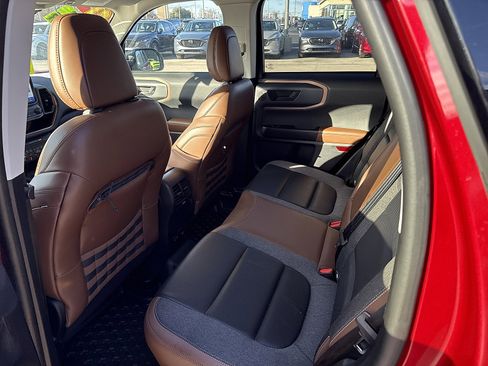 Used 2021 Ford Bronco Sport Outer Banks w/ Outer Banks Package (96D) image 12