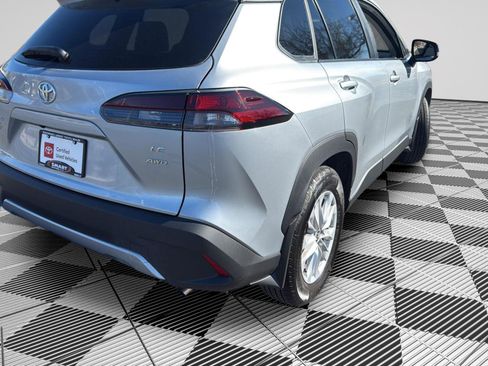 Used 2026 Toyota Corolla Cross LE image 7