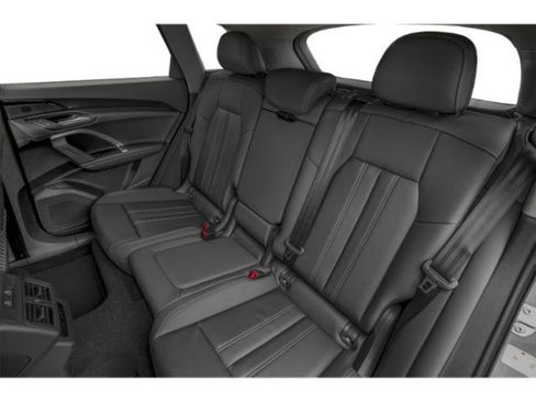 Used 2025 Audi Q5 Premium Plus w/ Premium Plus AWD/4WD image 15