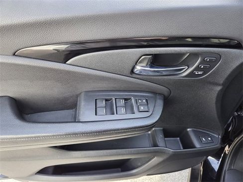 Used 2016 Honda Pilot Touring image 18