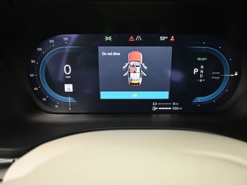 New 2025 Volvo XC60 T8 Core w/ Climate Package image 21