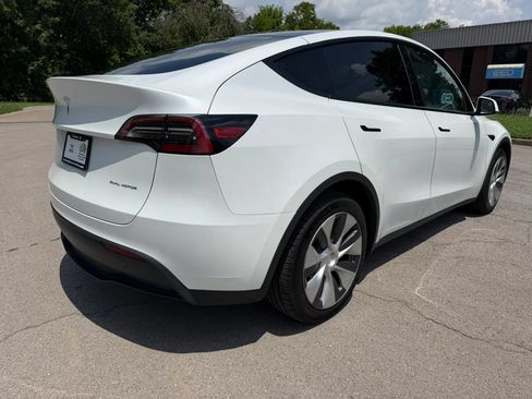 Used 2023 Tesla Model Y Long Range AWD/4WD image 5