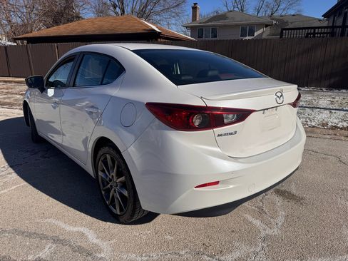 Used 2018 MAZDA MAZDA3 Touring image 7
