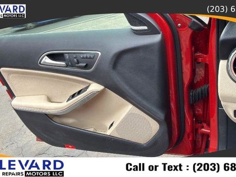 Used 2016 Mercedes-Benz GLA 250 4MATIC image 25