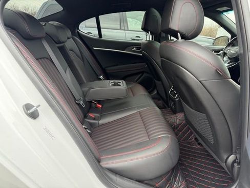 Used 2025 Genesis G70 3.3T Advanced image 9