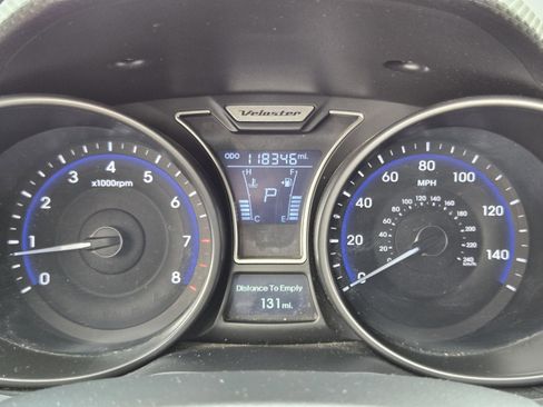 Used 2015 Hyundai Veloster Turbo FWD image 12
