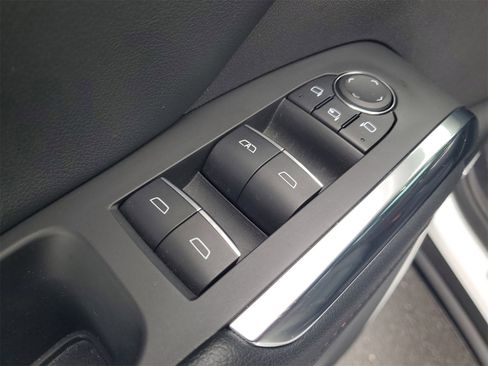 Used 2025 Chevrolet Traverse RS w/ LPO, Floor Liner Package image 17