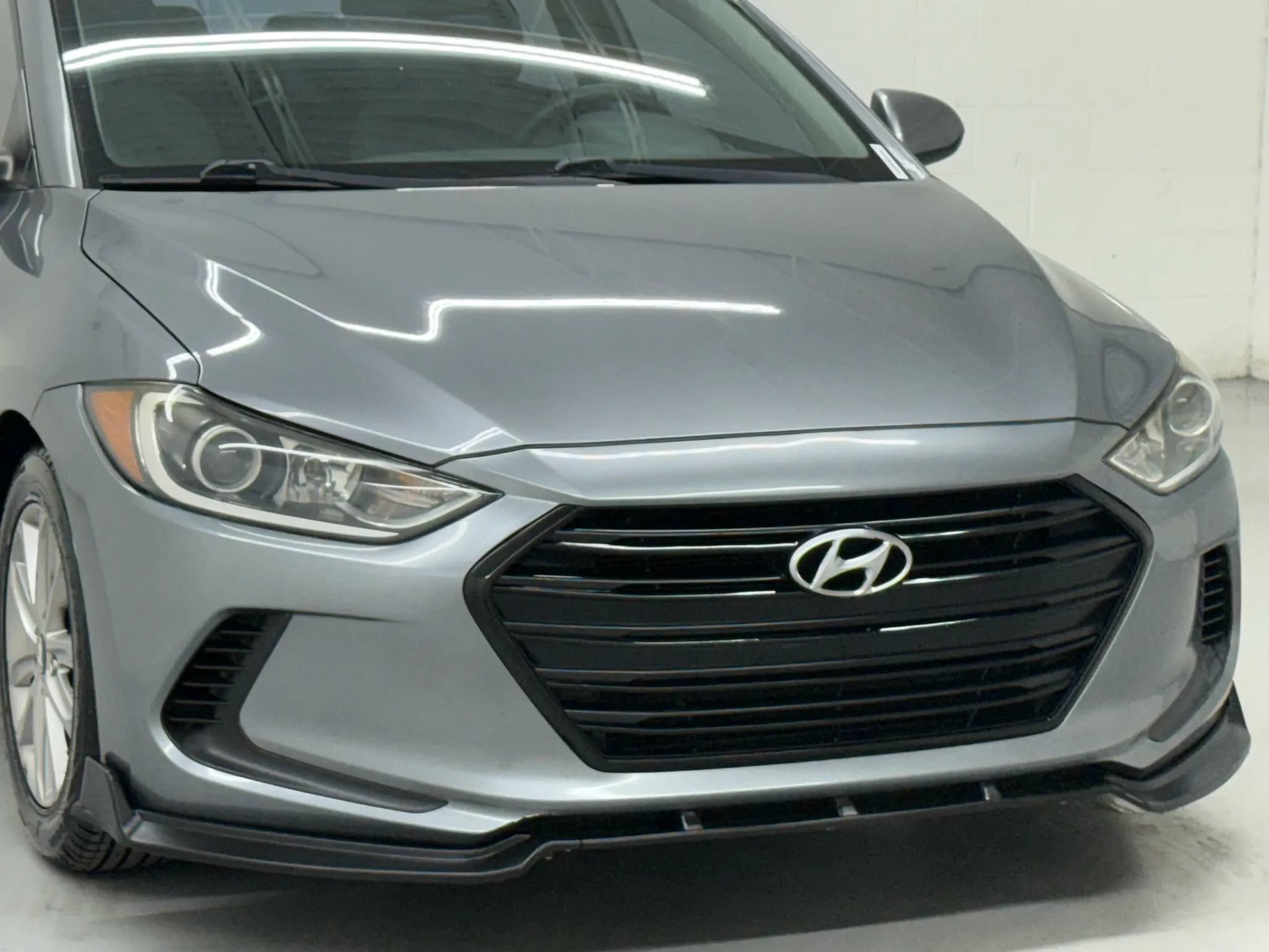 Used 2017 Hyundai Elantra SE FWD image 41