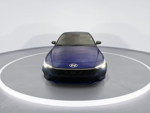 Used 2025 Hyundai Elantra Sport image 7