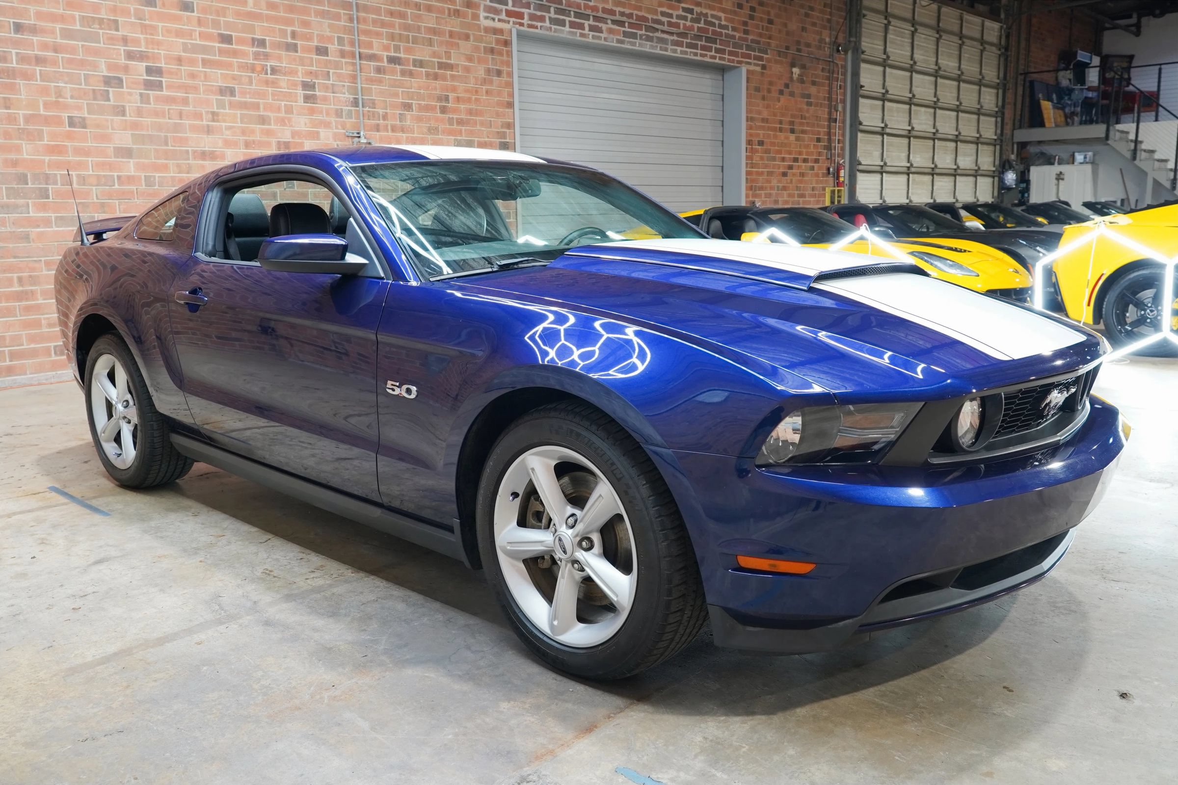 Used 2012 Ford Mustang GT Premium w/ GT Coupe Accessory Pkg 4 RWD image 21