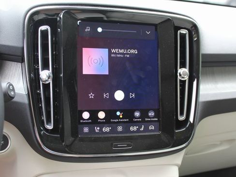 New 2026 Volvo XC40 B5 Ultra w/ Protection Package Premier image 26