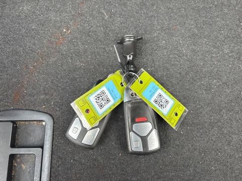 Used 2022 Audi A4 2.0T Premium w/ Convenience Package image 23