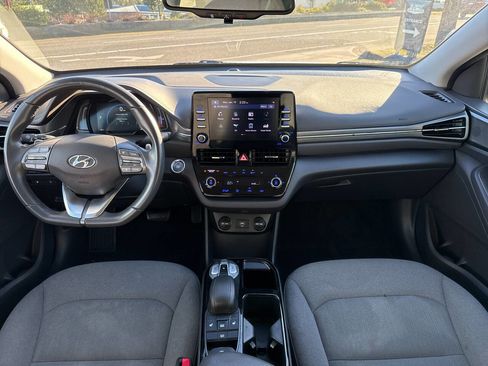 Used 2021 Hyundai Ioniq SE image 21