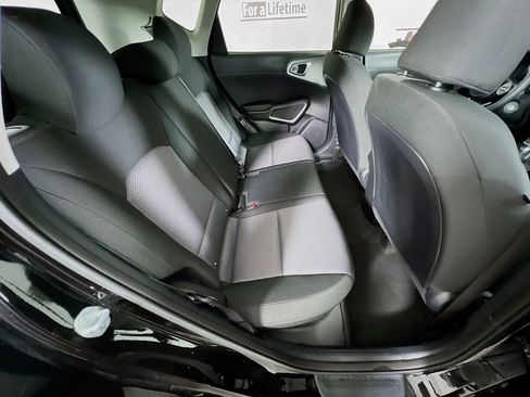 Used 2023 Kia Soul LX w/ LX Technology Package FWD image 28