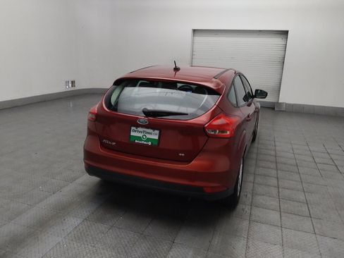 Used 2017 Ford Focus SE FWD image 7