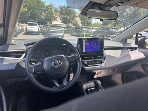 Used 2024 Toyota Corolla LE FWD image 4