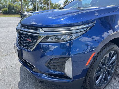 Used 2022 Chevrolet Equinox RS FWD image 6