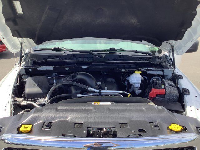 Used 2019 RAM 1500 Classic SLT AWD/4WD image 32
