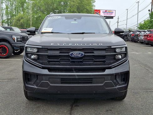 Certified 2025 Ford Expedition Max Active AWD/4WD image 3