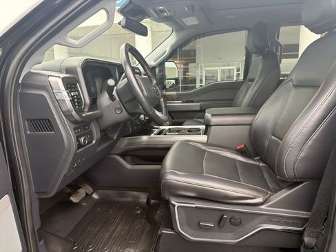 Used 2023 Ford F250 Lariat w/ Lariat Ultimate Package AWD/4WD image 25
