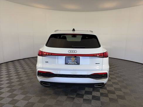 Certified 2025 Audi Q5 Premium Plus w/ Premium Plus image 9