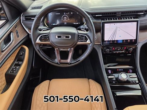 Used 2025 Jeep Grand Cherokee Summit w/ Obsidian Package image 14