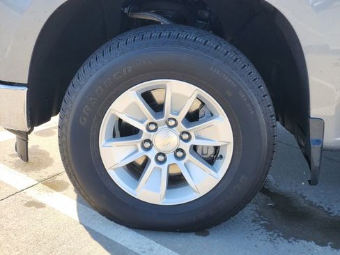 Used 2023 Chevrolet Silverado 1500 LT image 17