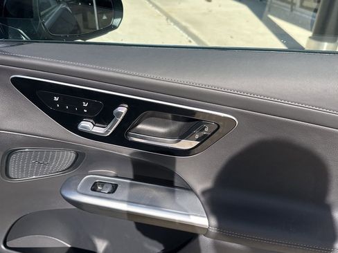 Used 2026 Mercedes-Benz GLC 300 image 8