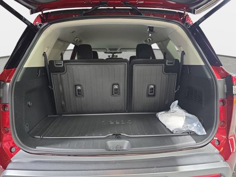 New 2026 Nissan Pathfinder SL w/ Cargo Package FWD image 12