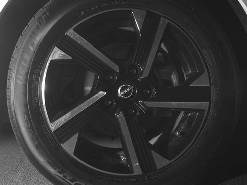 Used 2025 Nissan Sentra SV image 14