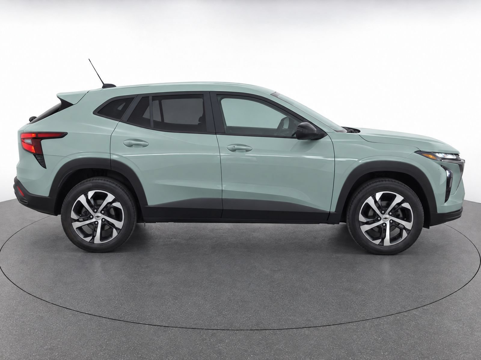 Used 2024 Chevrolet Trax RS w/ Driver Confidence Package FWD image 8