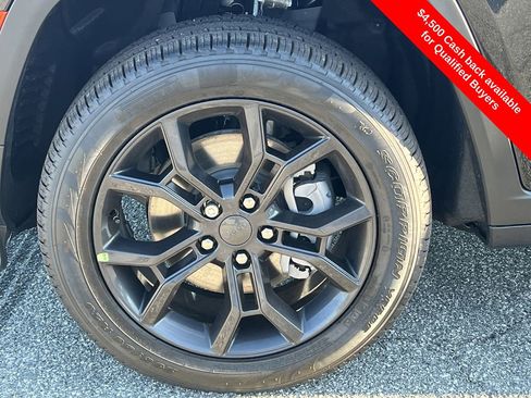 New 2025 Jeep Grand Cherokee L Limited image 33