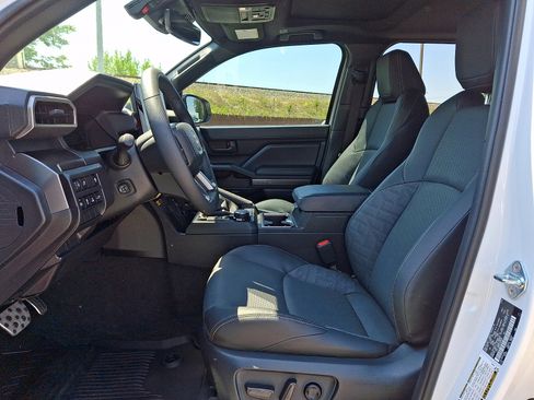 Used 2025 Toyota 4Runner TRD Sport Premium AWD/4WD image 13