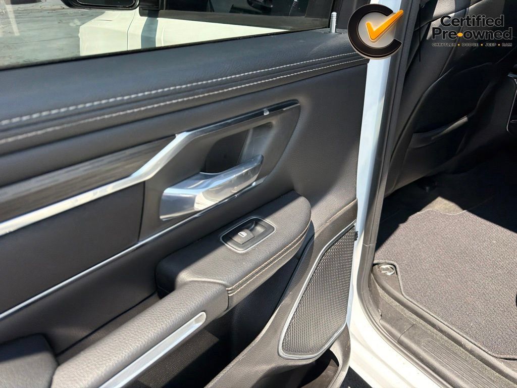 Used 2024 RAM 1500 Laramie AWD/4WD image 41