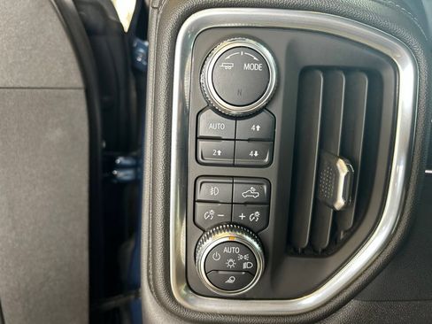 Used 2022 GMC Sierra 1500 SLT AWD/4WD image 24