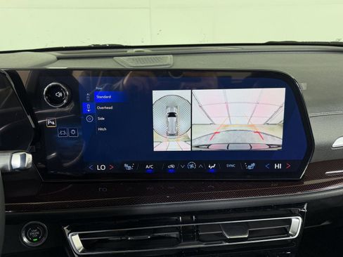 New 2026 Chevrolet Traverse Z71 w/ Enhanced Driving Package image 29