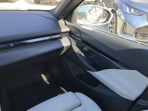 New 2025 BMW 530i image 17