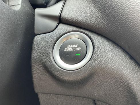 Used 2024 Chevrolet Equinox LT FWD image 25