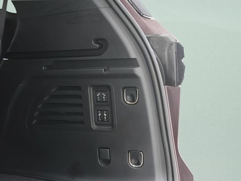 Used 2024 Chevrolet Traverse RS w/ LPO, Floor Liner Package image 27