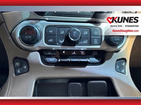 Used 2018 GMC Yukon SLT w/ Premium Edition AWD/4WD image 29