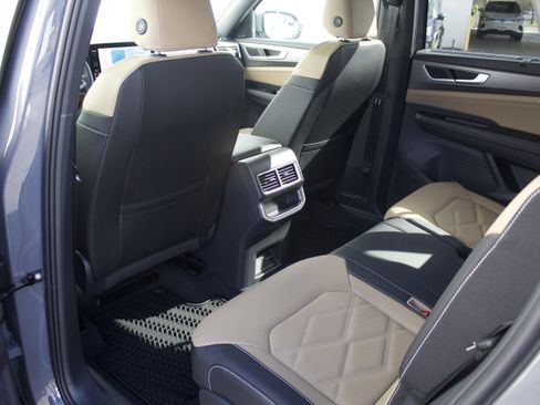 New 2026 Volkswagen Atlas Cross Sport SE AWD/4WD image 25