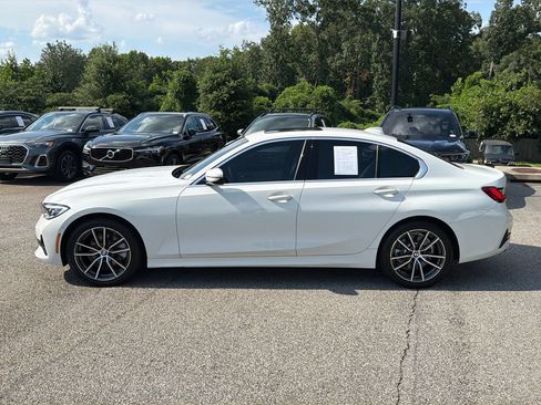 Used 2022 BMW 330i Sedan w/ Driving Assistance Package RWD image 4