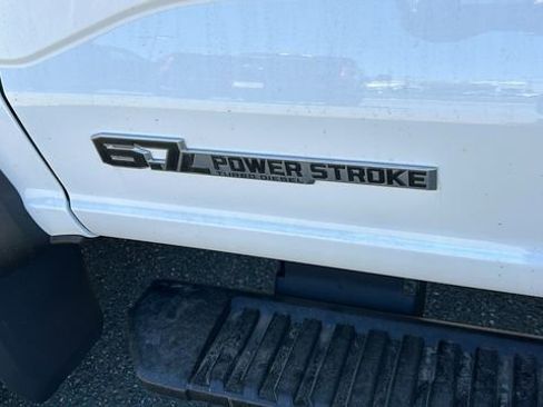 New 2025 Ford F550 4x4 SuperCab Super Duty image 11