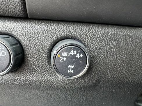 Used 2019 Chevrolet Colorado LT w/ Colorado RST Special Edition image 19