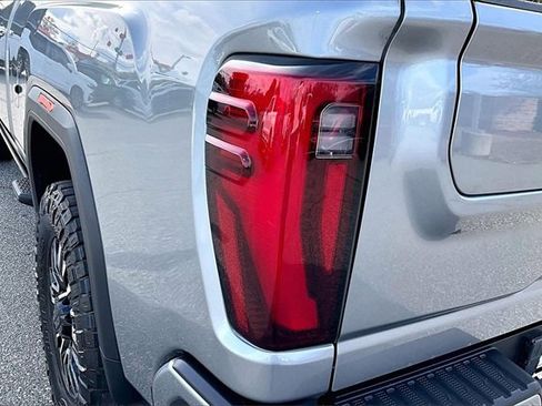 Used 2025 GMC Sierra 2500 Denali Ultimate image 24
