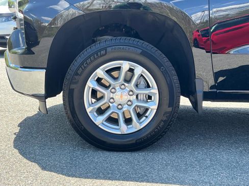 Used 2025 Chevrolet Silverado 1500 LT AWD/4WD image 12