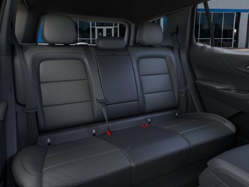 New 2027 Chevrolet Equinox LT w/ Convenience Package II FWD image 17