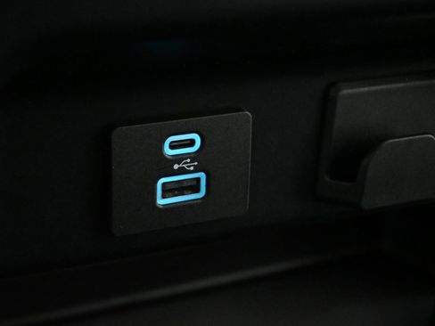 Used 2023 Ford F150 XLT image 30